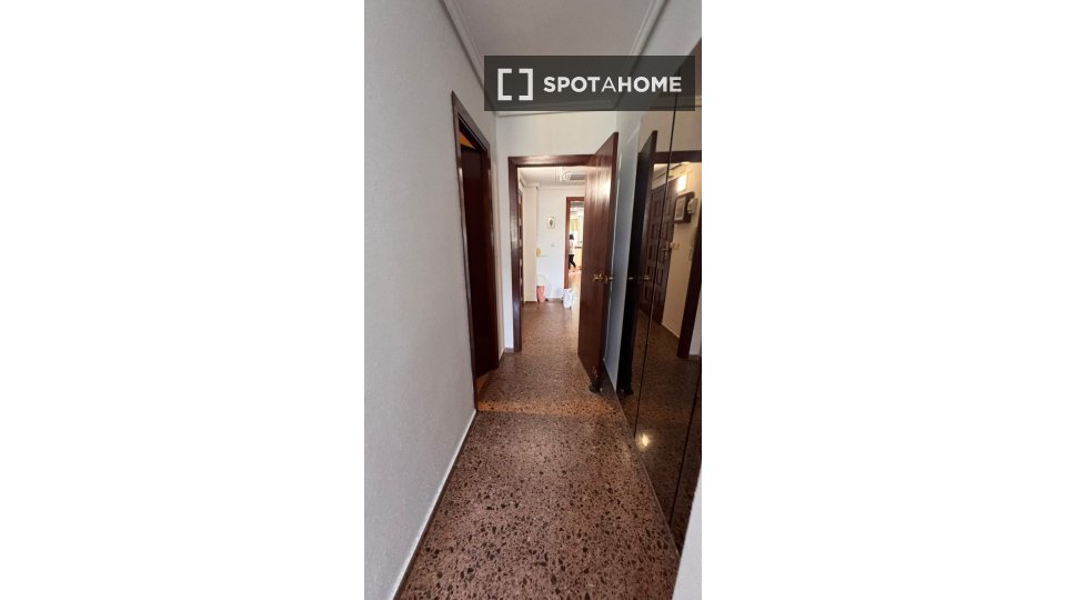 Apartment Valencia, 3 beds, 119m² — photo 7