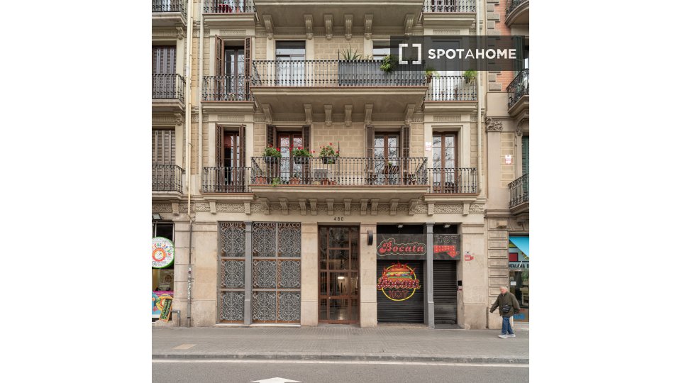 Double room Barcelona, 9 beds, 200m² — photo 5