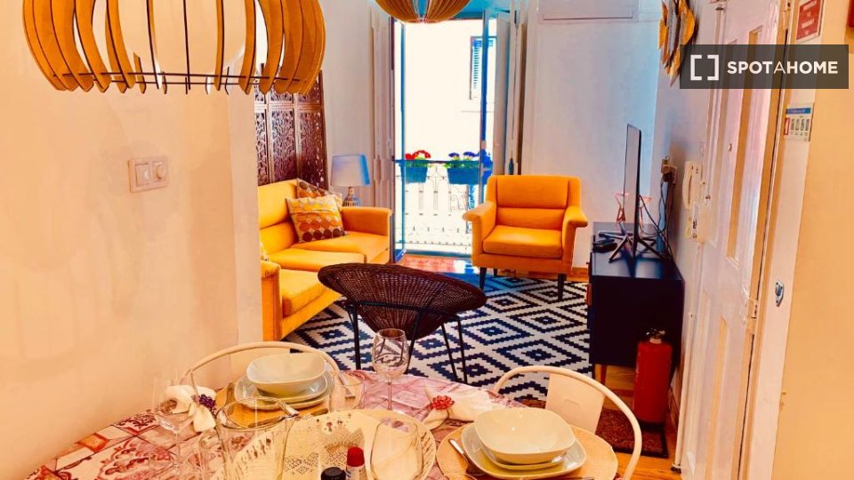 Apartment Lisbon, 2 beds, 54m² — photo 18