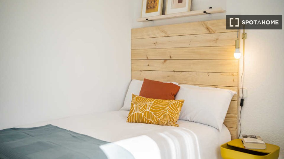 Double room Madrid, 16 beds — photo 37