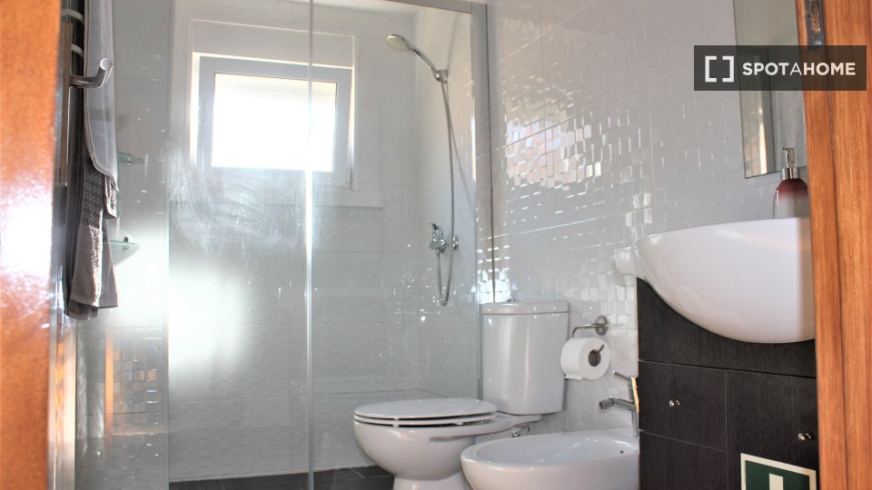 Apartment Lisbon, 2 beds — photo 17