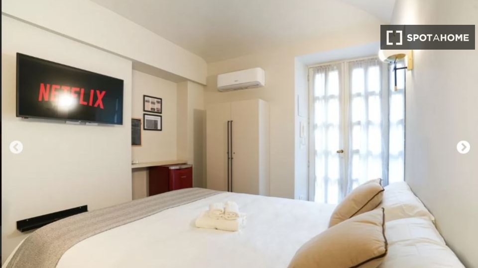Double room Turin, 1 bed — photo 9