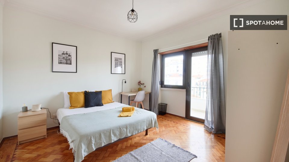 Double room Lisbon, 8 beds — photo 13