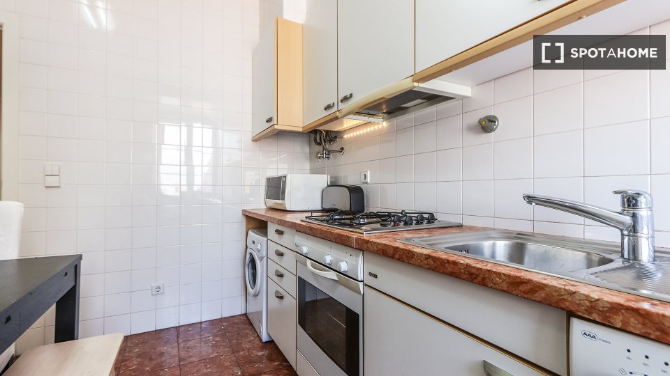 Apartment Lisbon, 2 beds — photo 3