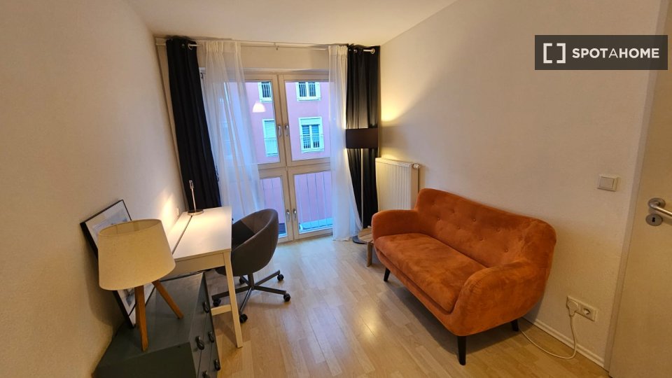 Apartment Munich, 3 beds, 68m² — photo 9