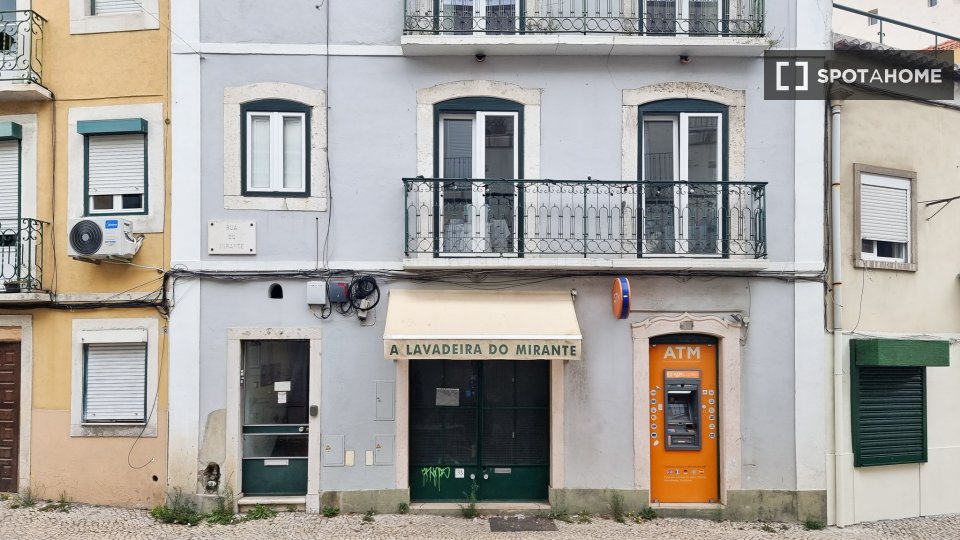 Apartment Lisbon, 2 beds — photo 47