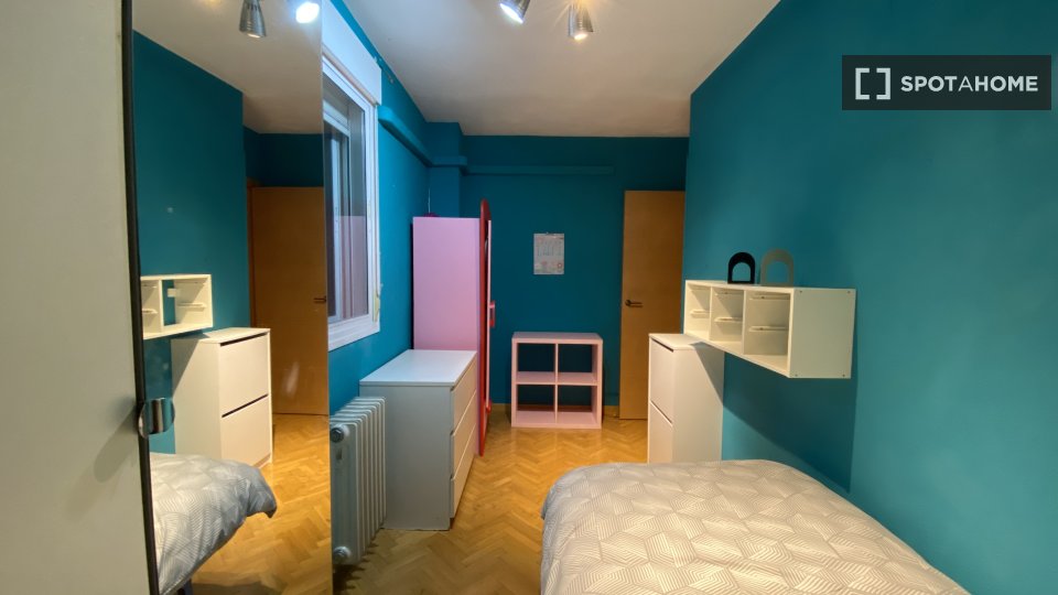 Double room Madrid, 4 beds — photo 18