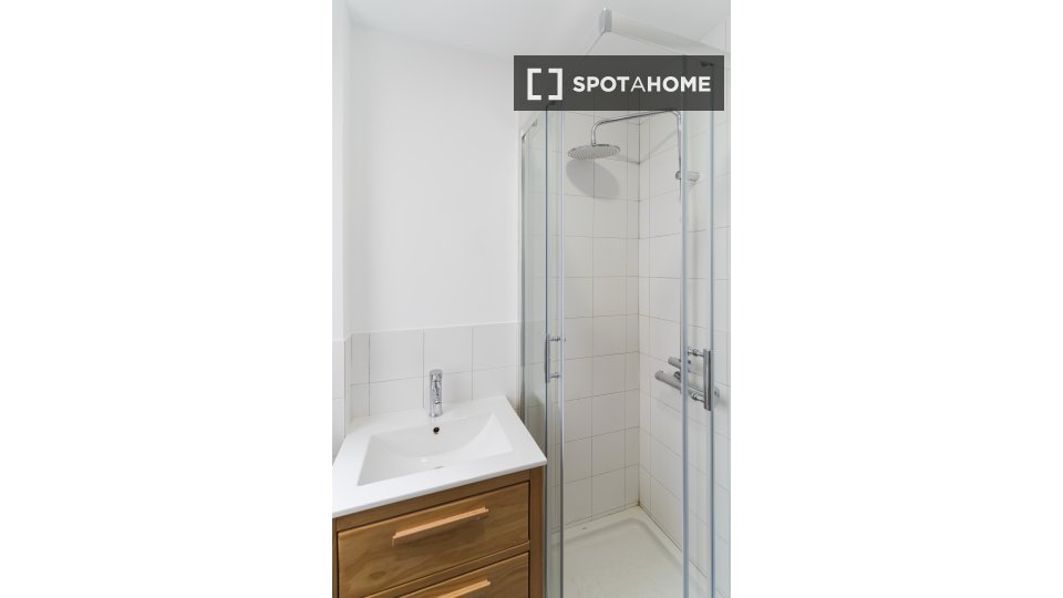 Double room Madrid, 10 beds, 380m² — photo 12