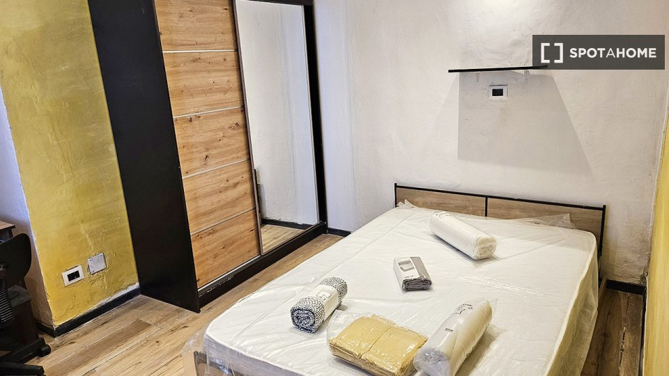 Double room Turin, 3 beds, 75m² — photo 7