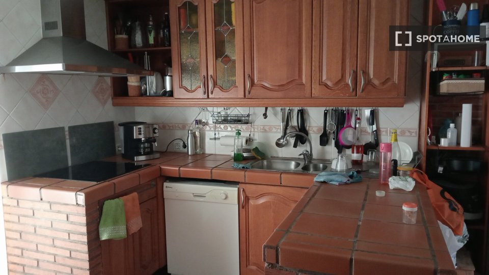 Double room Madrid, 3 beds — photo 22