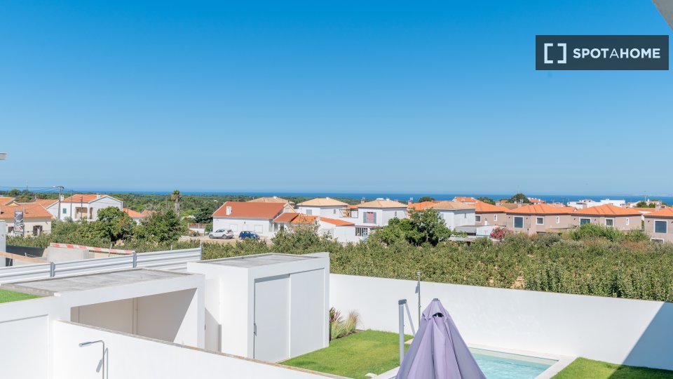 Apartment Lisbon, 2 beds, 147m² — photo 9