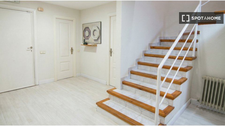 Apartment Madrid, 10 beds — photo 12