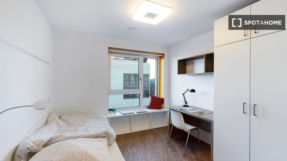Double room Berlin, 4 beds, 36m² — photo 8