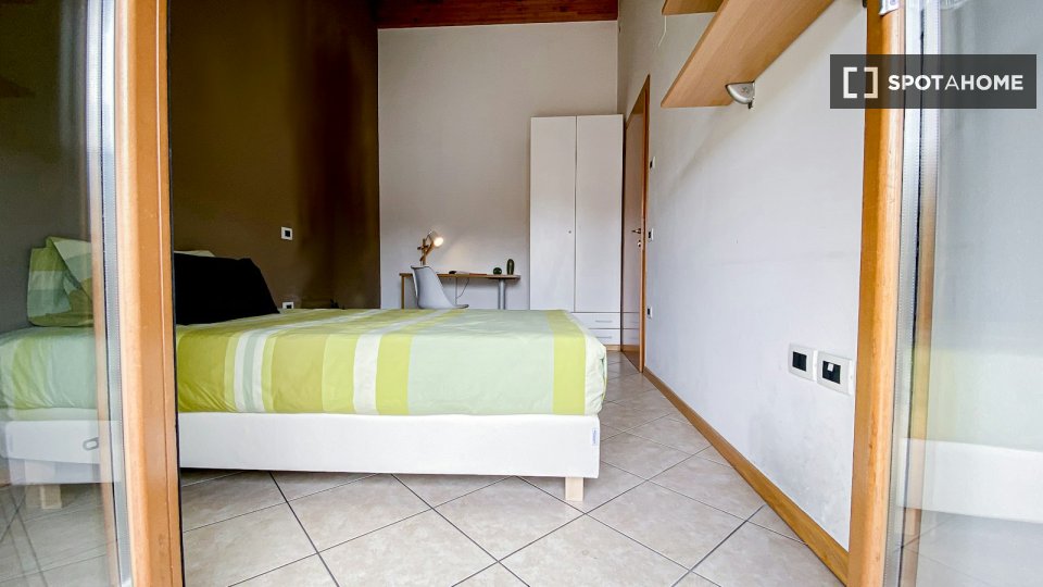 Double room Trento, 3 beds — photo 2