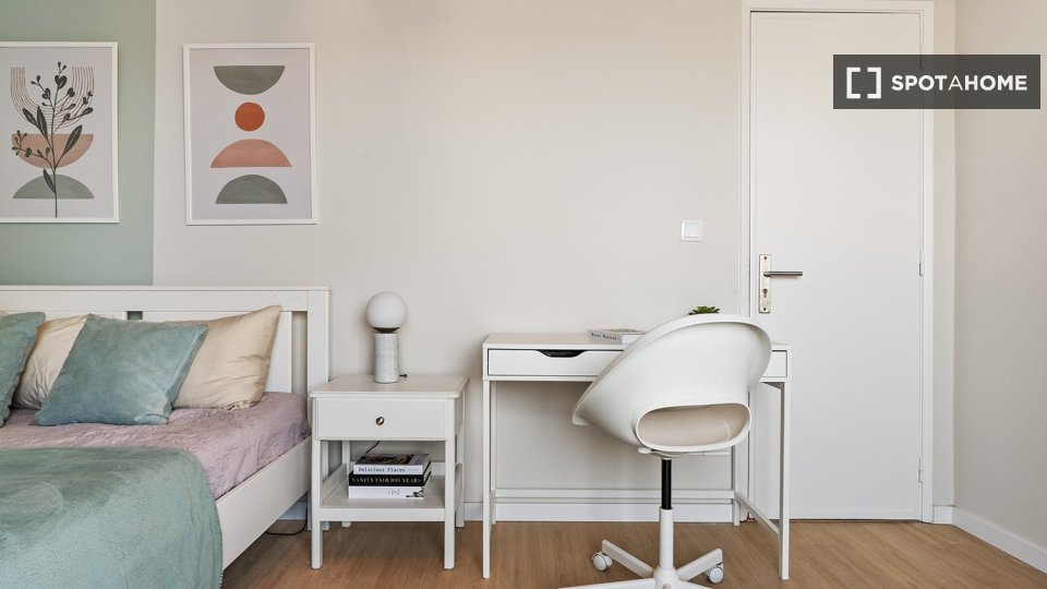 Double room Lisbon, 6 beds — photo 3