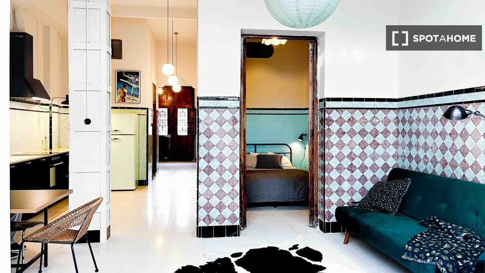 Apartment Valencia, 3 beds, 120m² — photo 1