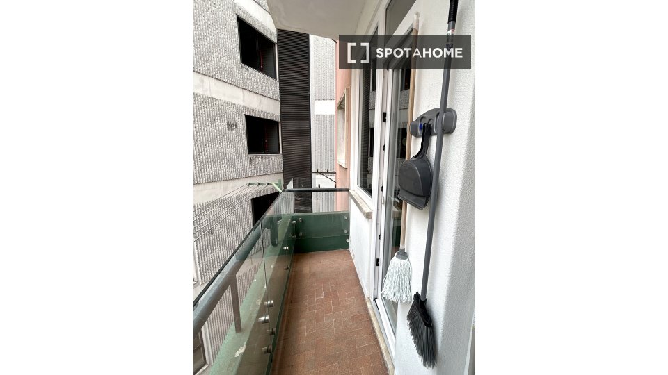 Apartment Lisbon, 3 beds, 100m² — photo 12