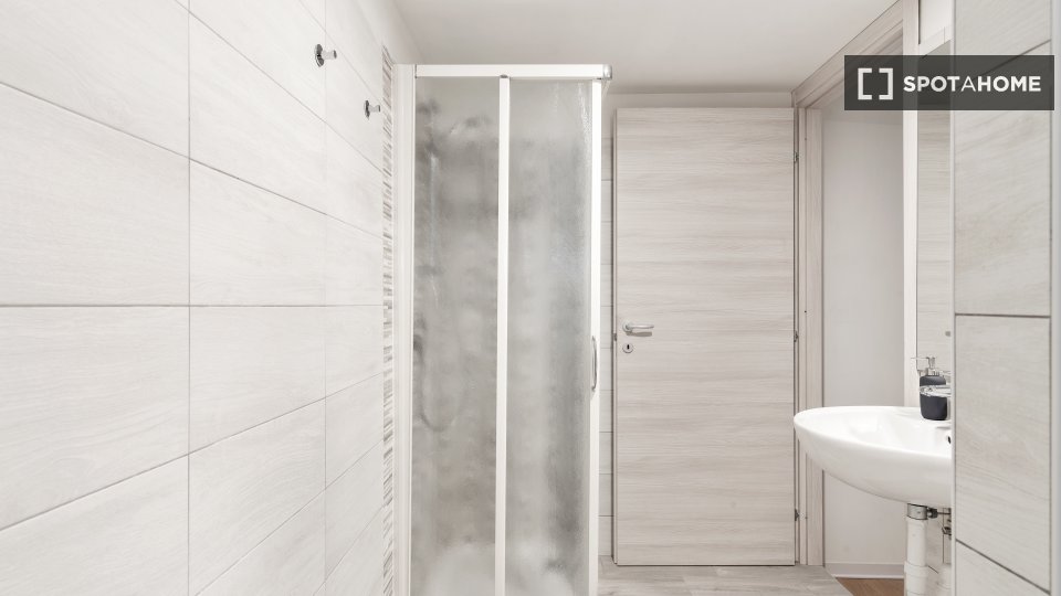 Double room Milan, 6 beds, 142m² — photo 4