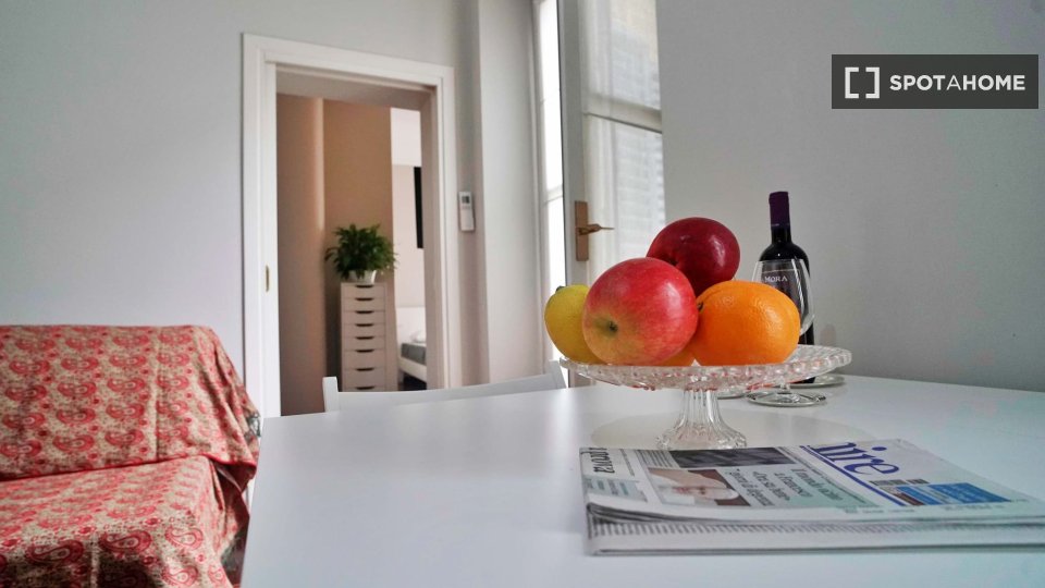 Apartment Milan, 1 bed, 60m² — photo 2