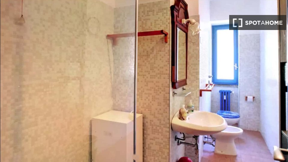 Double room Milan, 1 bed — photo 13