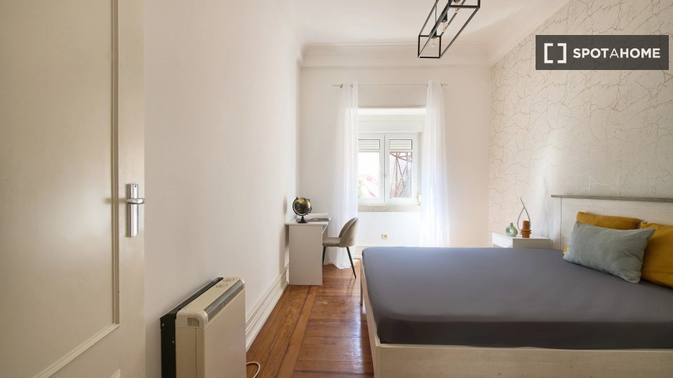 Double room Lisbon, 9 beds — photo 10