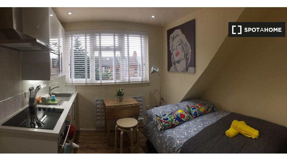 Studio apartment for rent in Willesden, London (ref 636714) Spotahome