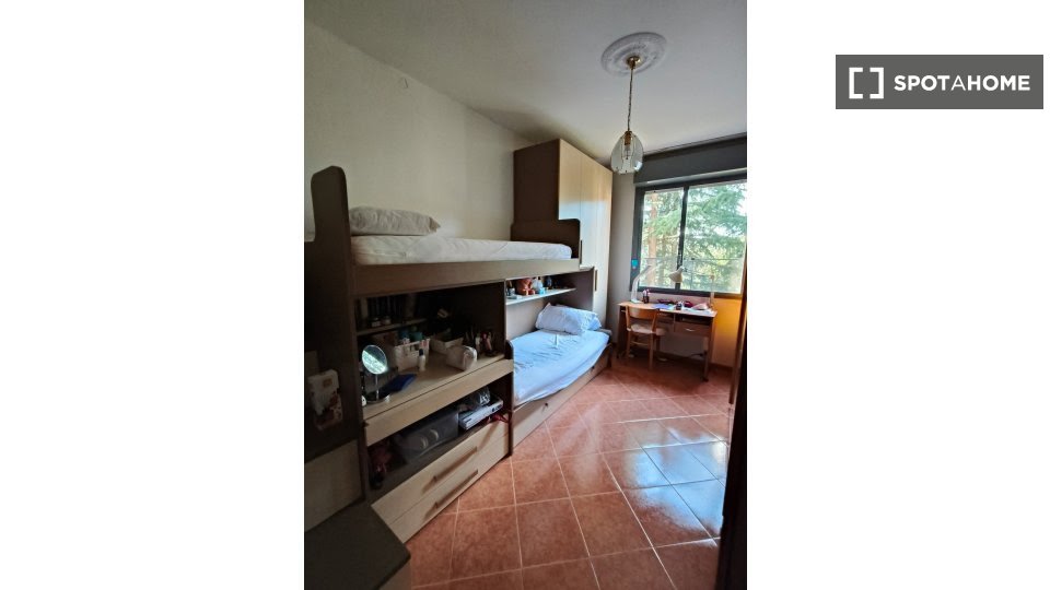 Double room Milan, 3 beds, 94m² — photo 1