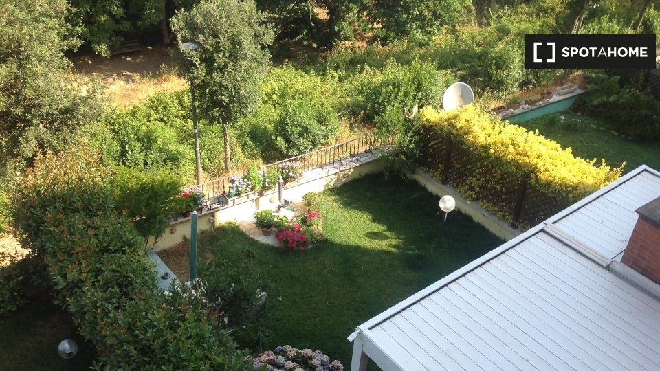 Double room Rome, 4 beds — photo 18