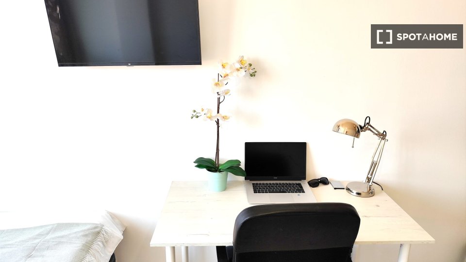 Double room Madrid, 5 beds — photo 18