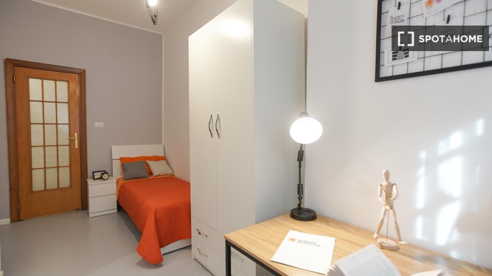 Double room Naples, 5 beds — photo 12