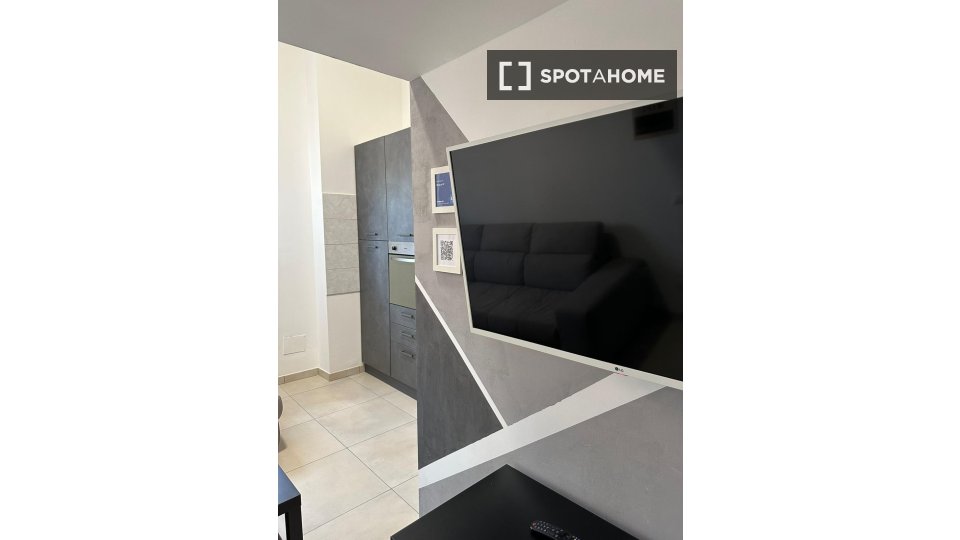 Apartment Milan, 1 bed — photo 13