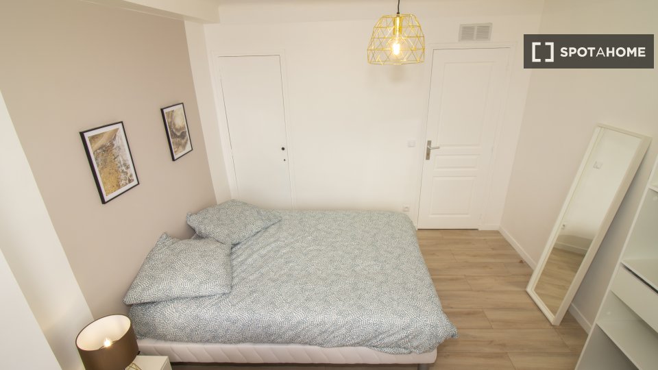 Double room Paris, 3 beds, 66m² — photo 1