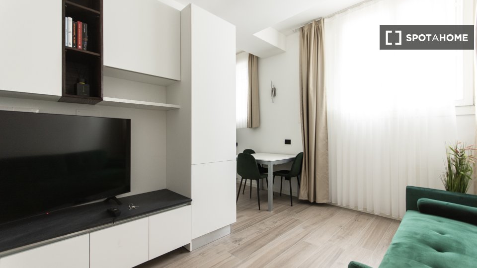 Apartment Milan, 1 bed, 48m² — photo 18