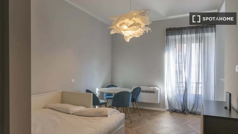Apartment Milan, 1 bed, 49m² — photo 1