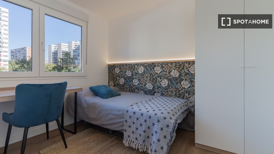 Double room Madrid, 6 beds — photo 18