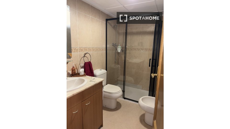 Chambre double Valence, 3 chambres, 130m² — photo 3