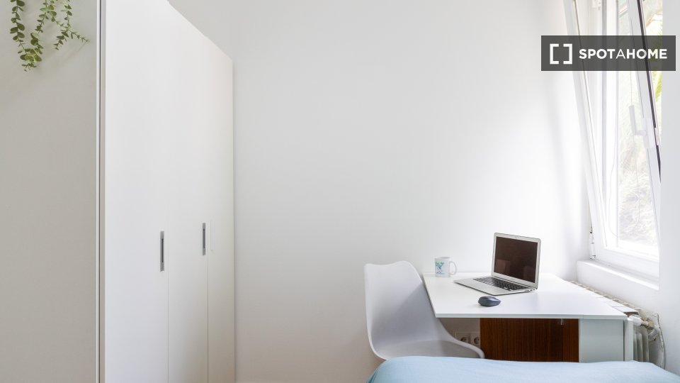Double room Madrid, 5 beds — photo 19