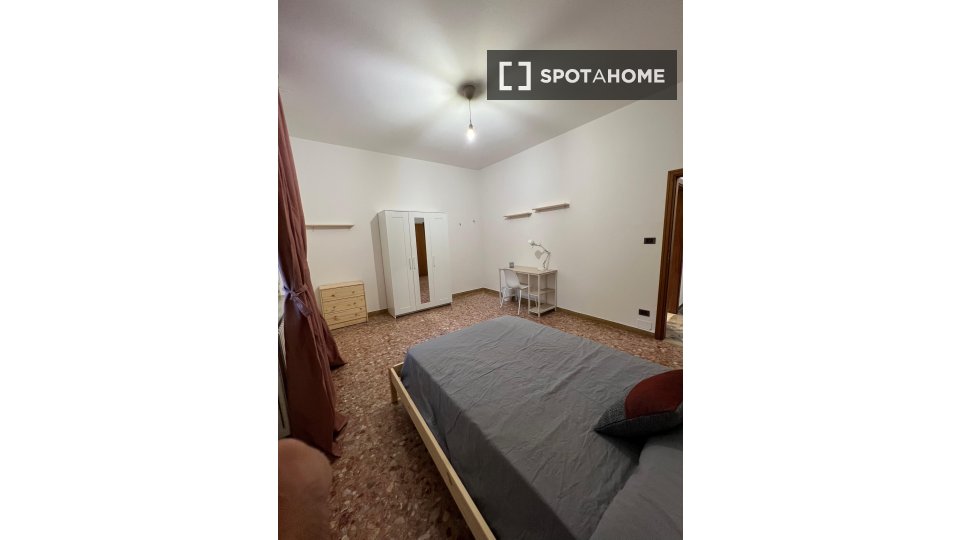 Double room Bologna, 3 beds, 130m² — photo 5