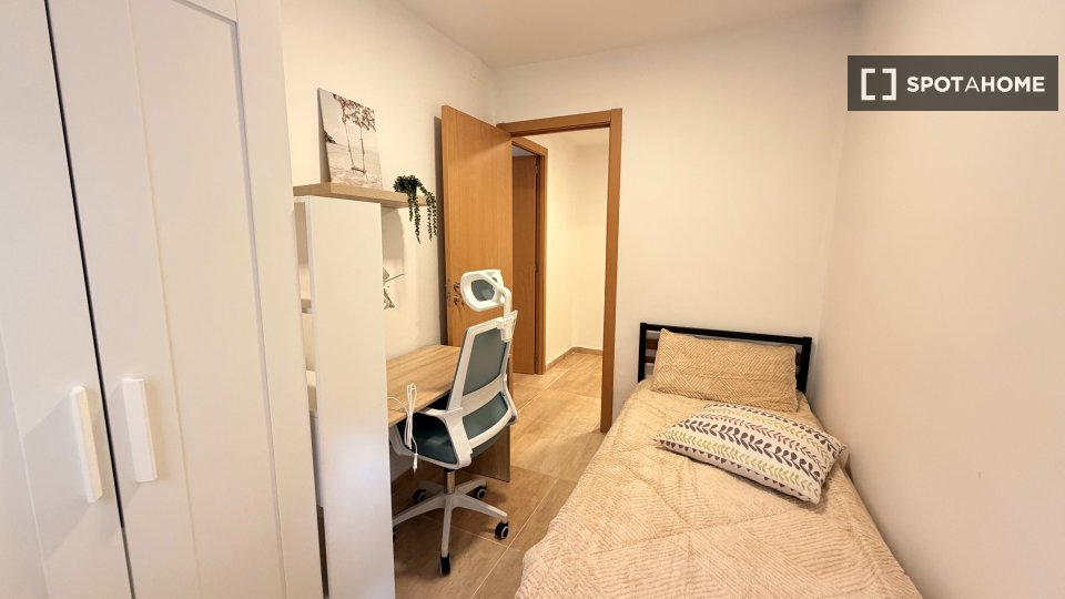 Double room Valencia, 6 beds — photo 3