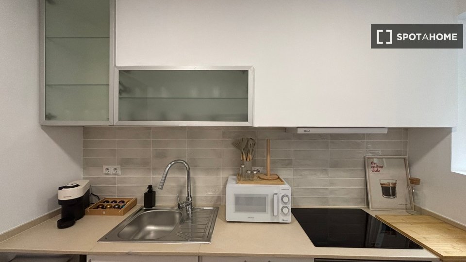 Double room Barcelona, 4 beds, 85m² — photo 4