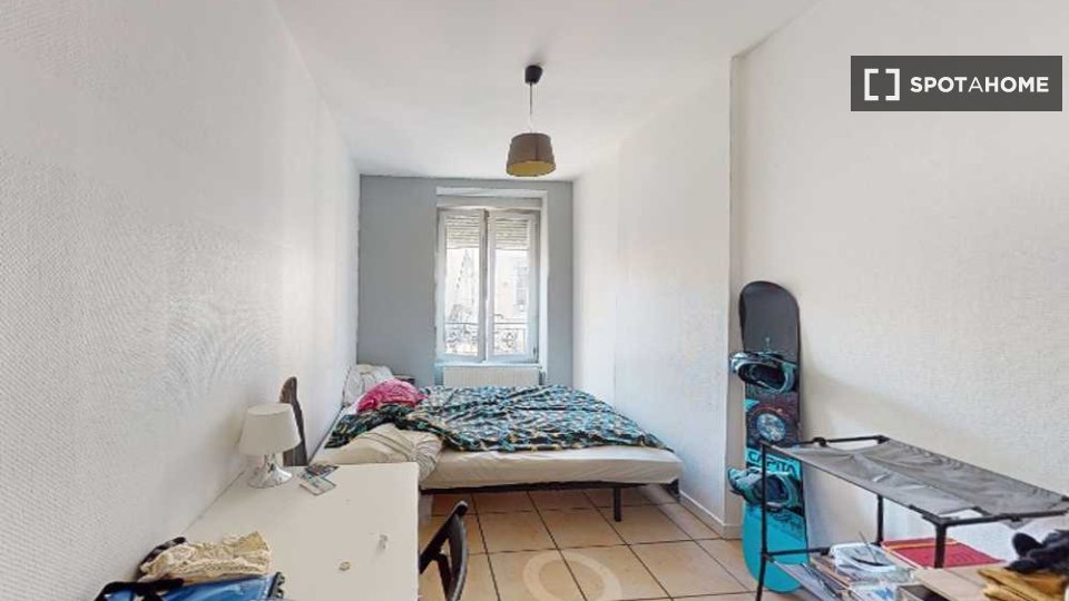 Camera doppia Lione, 4 camere, 90m² — foto 6