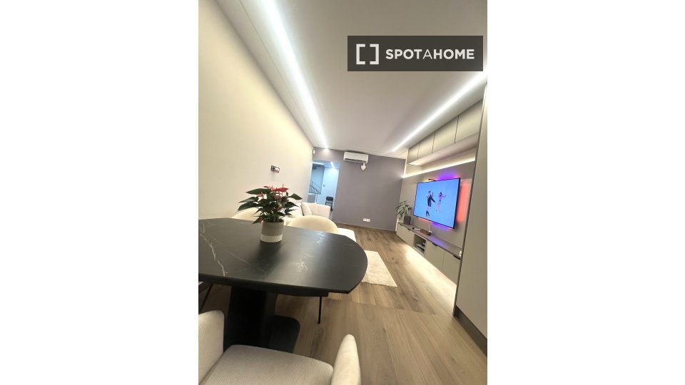 Apartment Barcelona, 3 beds, 60m² — photo 9