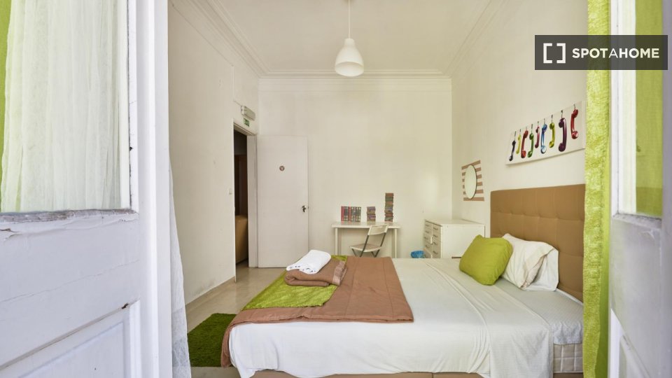Double room Lisbon, 20 beds — photo 29