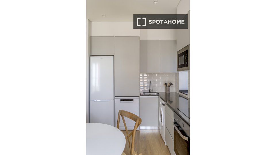 Apartment Lisbon, 1 bed — photo 16
