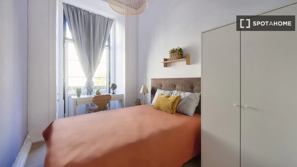 Double room Lisbon, 9 beds — photo 1