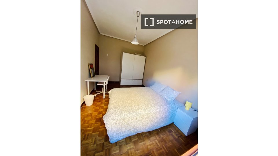 Double room Bilbao, 4 beds, 85m² — photo 3