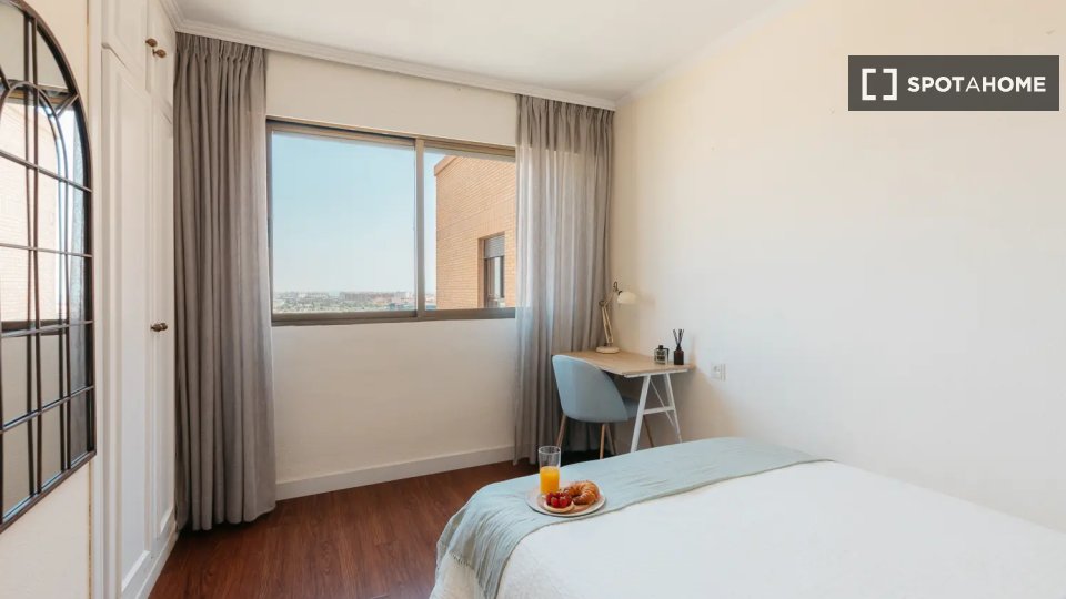 Double room Valencia, 6 beds — photo 11