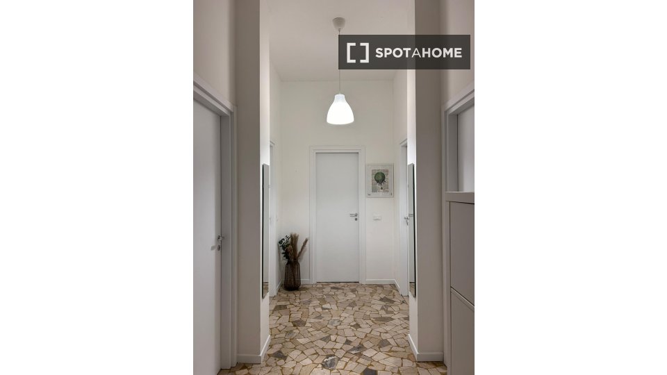 Double room Brescia, 3 beds — photo 14