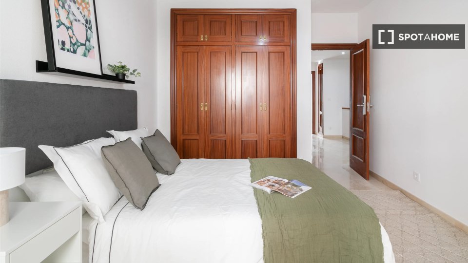 Double room Alicante, 5 beds — photo 7