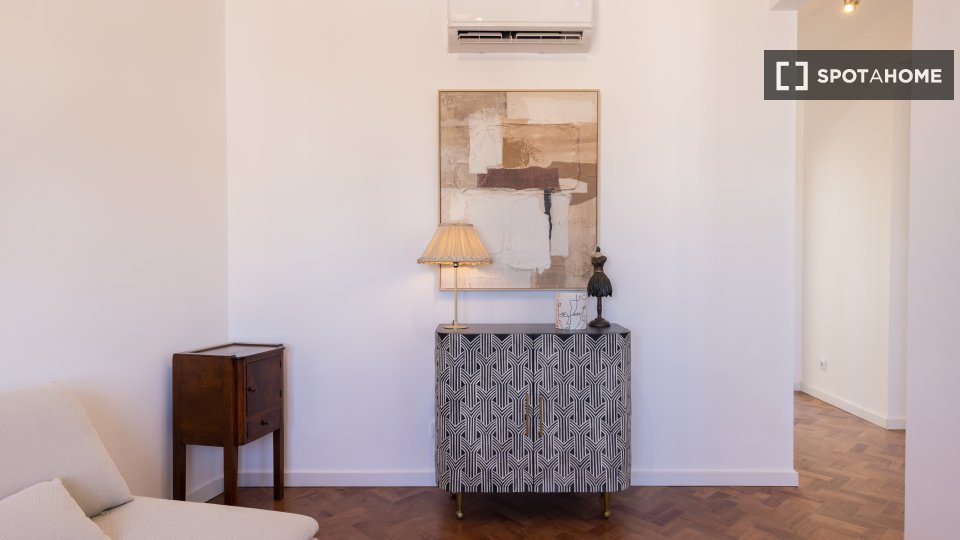 Apartment Lisbon, 2 beds — photo 13